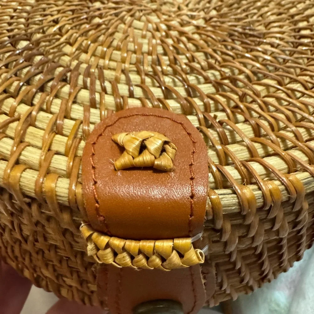 Round Woven Crossbody Bag with Tassels - Picture 4 of 5